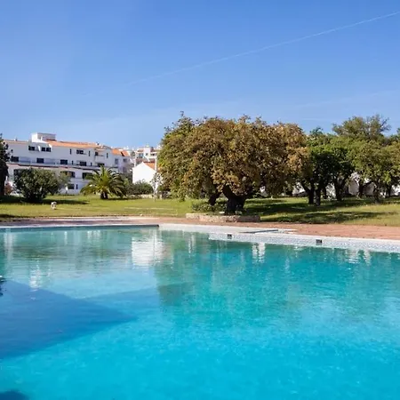 Cosy In Albufeira, Oura St