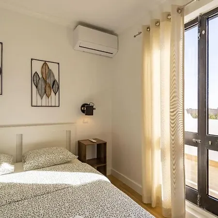 Casa Bella Cosy Albufeira, With Pool, Oura St Apartment *